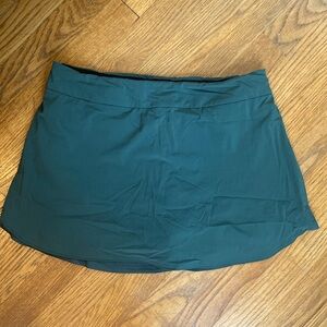 Outdoor voices skort size medium in green